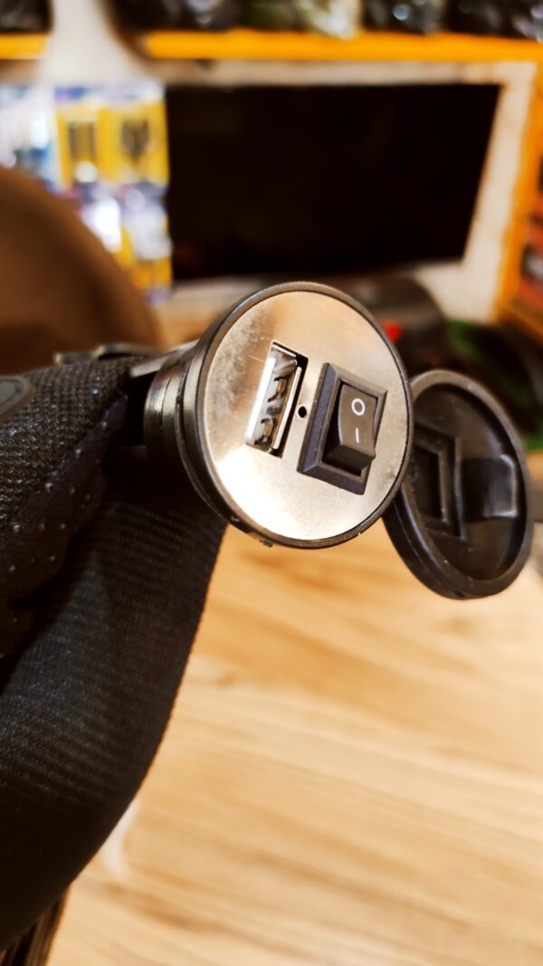 Mobile Phone Charger - Image 2