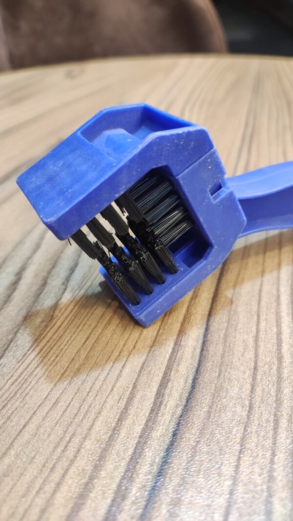 Chain cleaning Brush