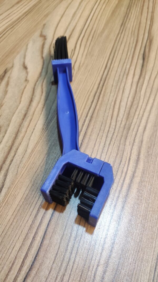 Chain cleaning Brush - Image 2